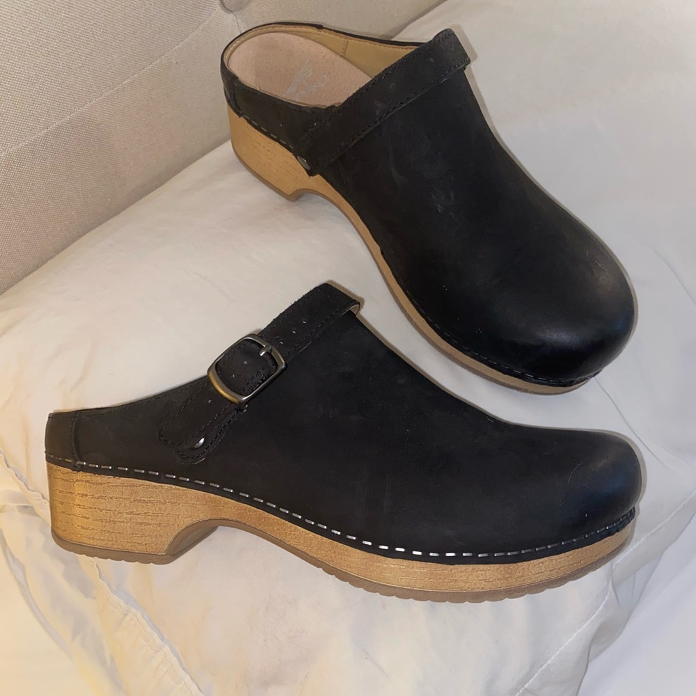Dansko Berry Leather Clogs | size 38 or 7.5